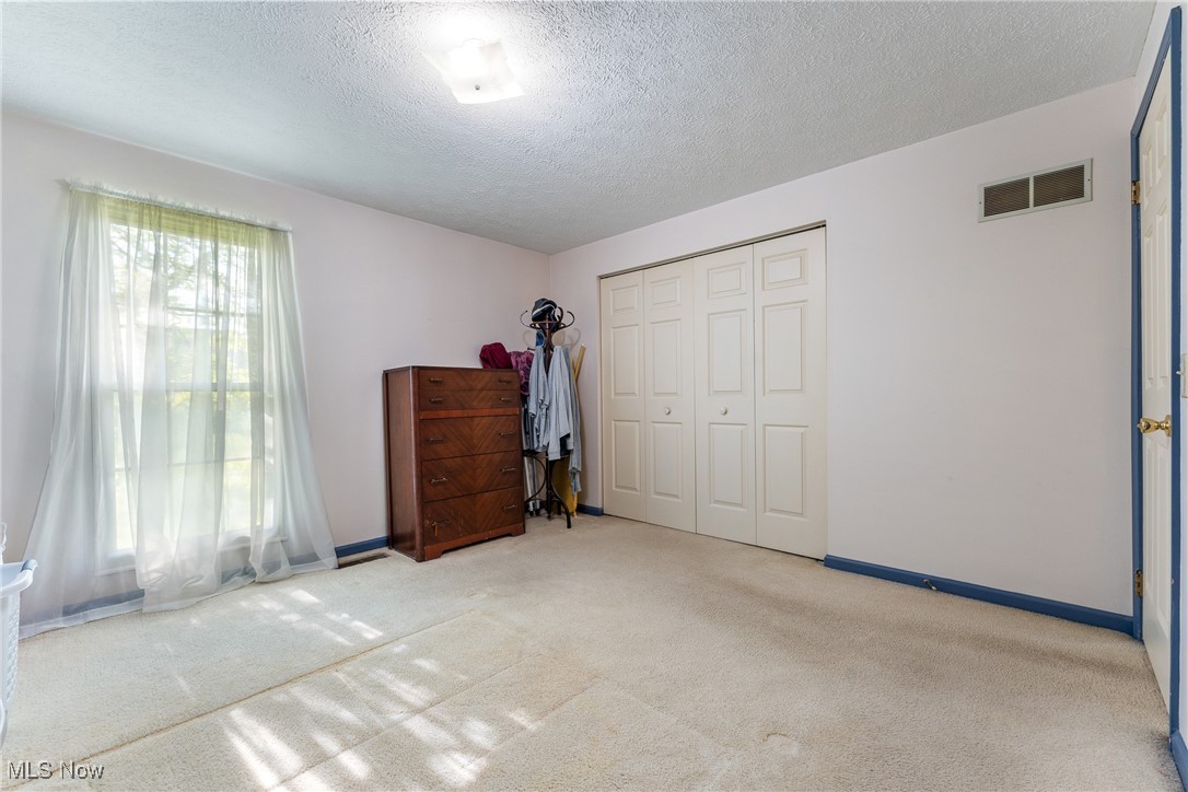 6527 Blossomwood Circle, Canton, Ohio image 23