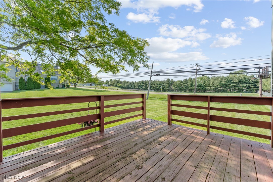 6527 Blossomwood Circle, Canton, Ohio image 20