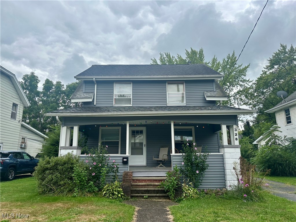 Alerting all flippers! This 3 bedroom, 1 bath home features 1,205 sq ft with hardwood floors throughout. Enjoy relaxing mornings and evenings on both the front and back porches, plus a screened-in room off the garage for extra space. Don’t miss this fantastic opportunity—bring your vision and make this property shine!