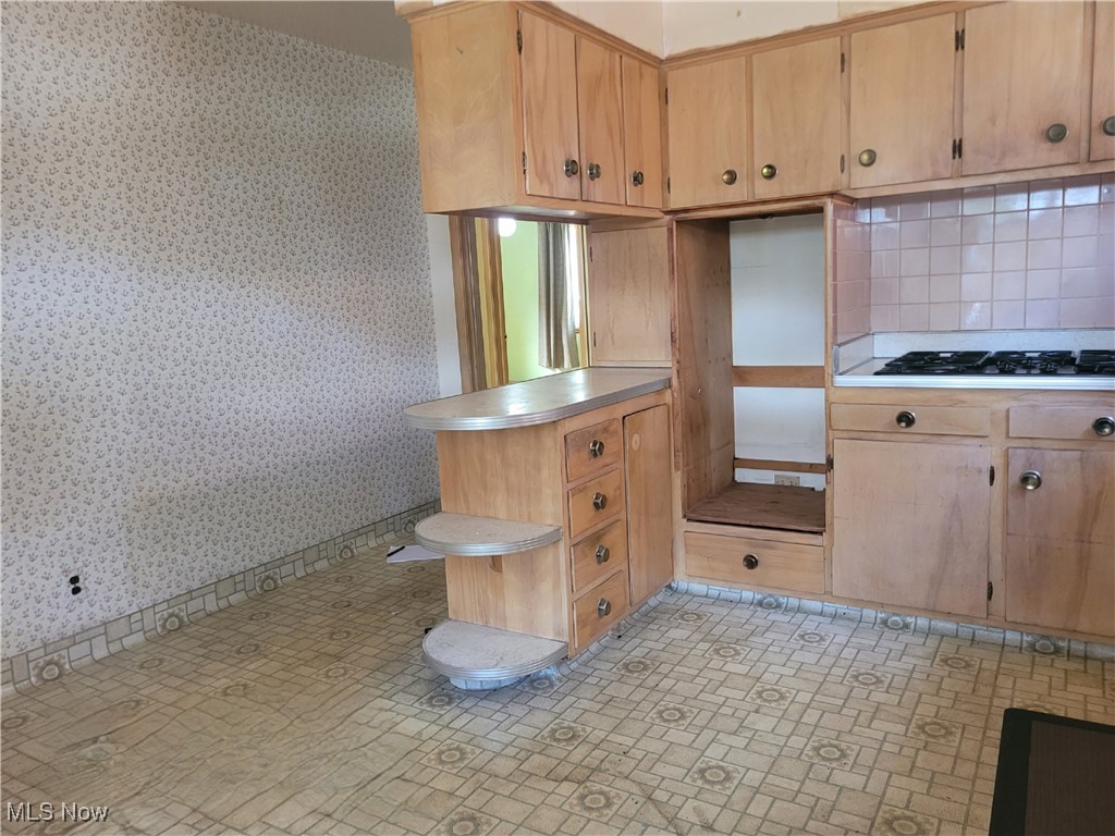 18307 Rosecliff Road