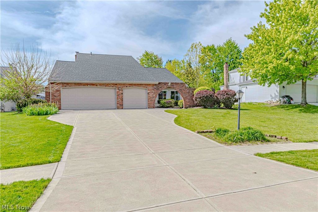 Photo of 16461 S Red Rock Drive, Strongsville, OH 44136 (MLS # 5209862)