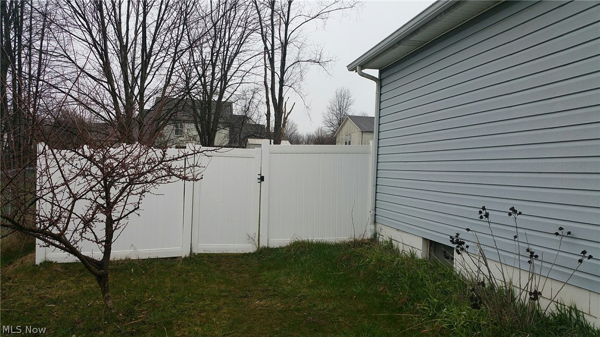 Whitehall East Twnhms - Residential