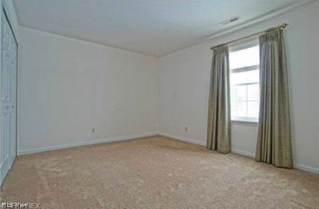 Farmington Meadows Condo 04 - Residential