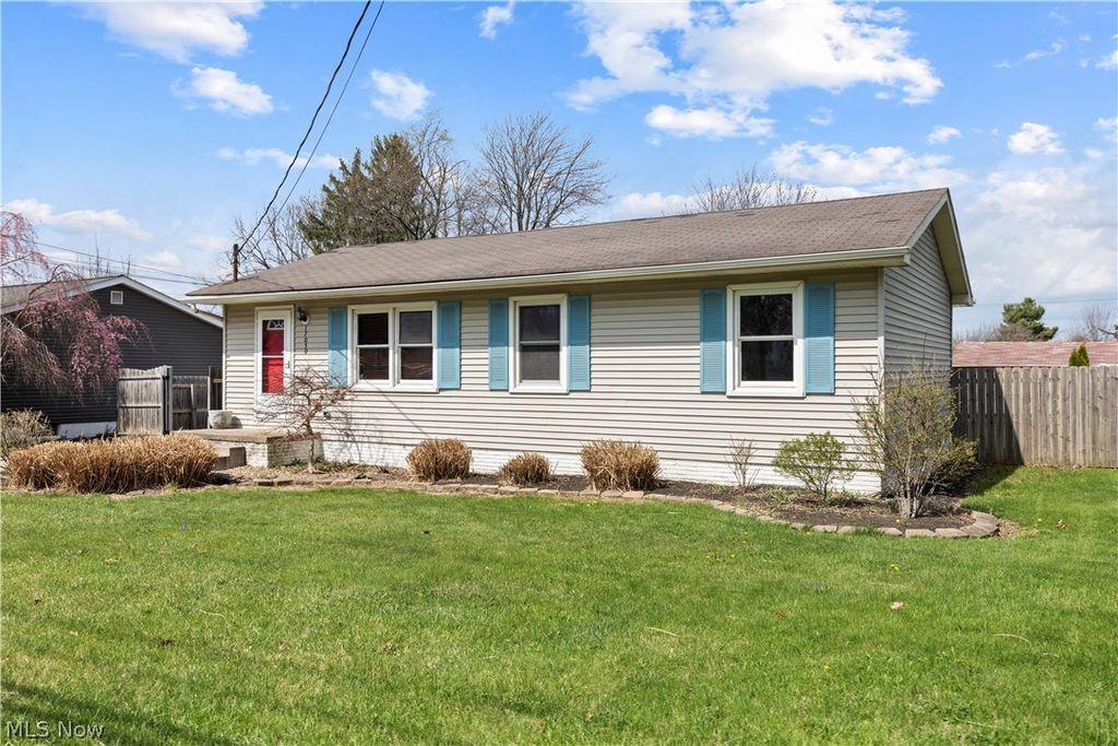 Photo of 17050 Sheldon Road, Brook Park, OH 44142 (MLS # 5198766)