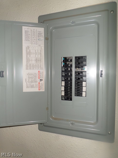 Tod Woods 03 Chickerneo - Residential