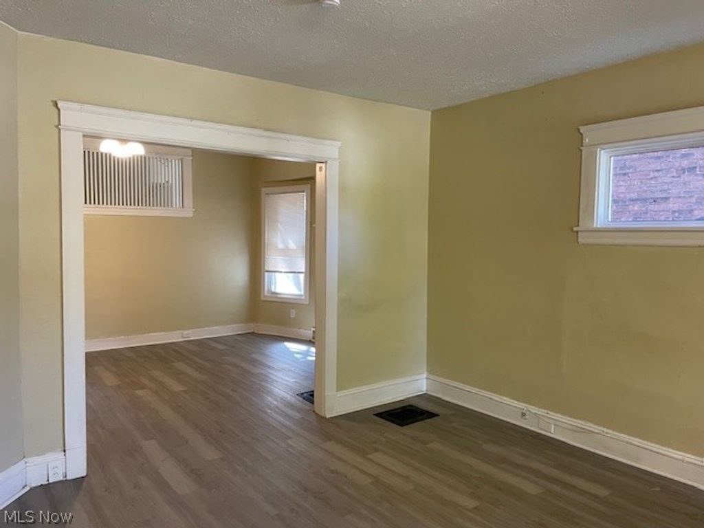 Photo of 1204 Ansel Road, Cleveland, OH 44108 (MLS # 5204169)