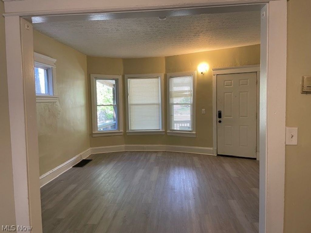 Photo of 1204 Ansel Road, Cleveland, OH 44108 (MLS # 5204169)