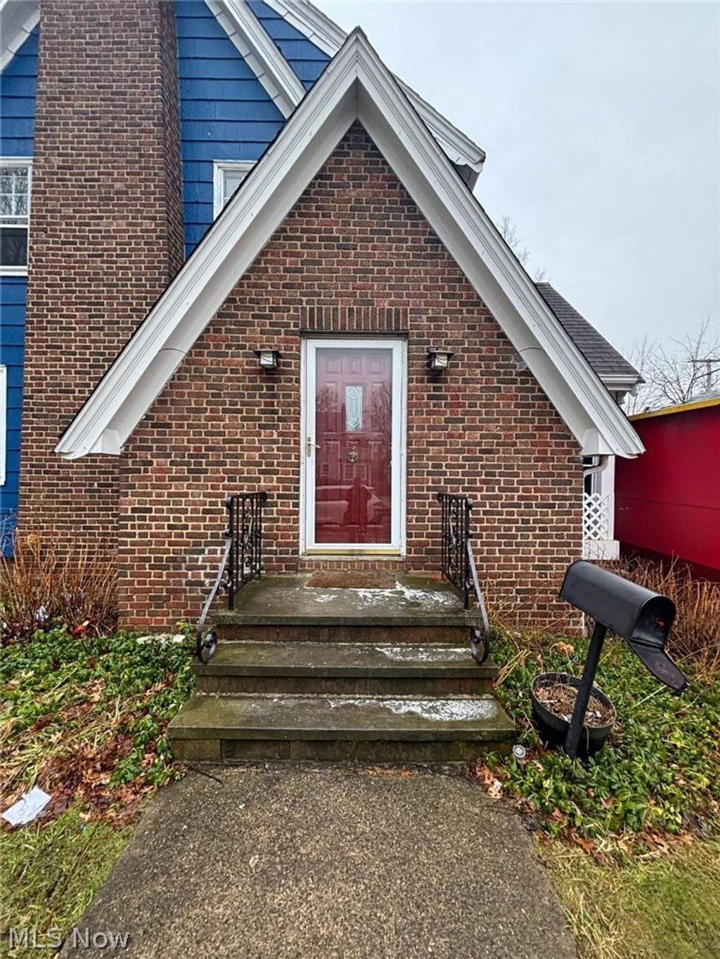 Photo of 3808 Kirkwood Road, Cleveland Heights, OH 44121 (MLS # 5194394)