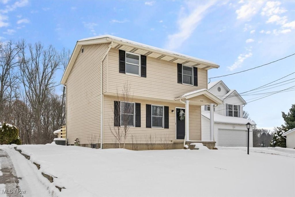 Photo of 515 Taylor Avenue, Akron, OH 44312 (MLS # 5185192)