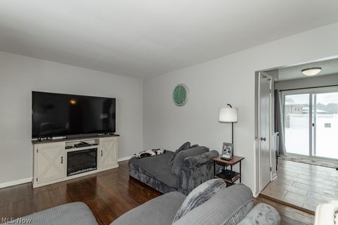 Tiny photo for 2465 Dentzler Road, Parma, OH 44134 (MLS # 5188958)