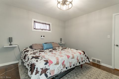 Tiny photo for 2465 Dentzler Road, Parma, OH 44134 (MLS # 5188958)