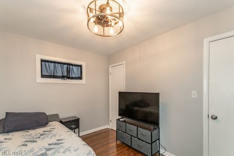 Tiny photo for 2465 Dentzler Road, Parma, OH 44134 (MLS # 5188958)