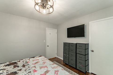 Tiny photo for 2465 Dentzler Road, Parma, OH 44134 (MLS # 5188958)