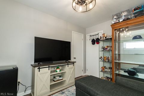 Tiny photo for 2465 Dentzler Road, Parma, OH 44134 (MLS # 5188958)