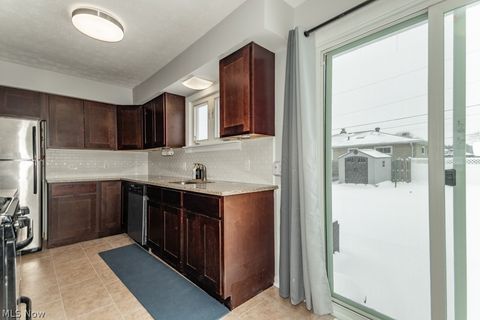 Tiny photo for 2465 Dentzler Road, Parma, OH 44134 (MLS # 5188958)