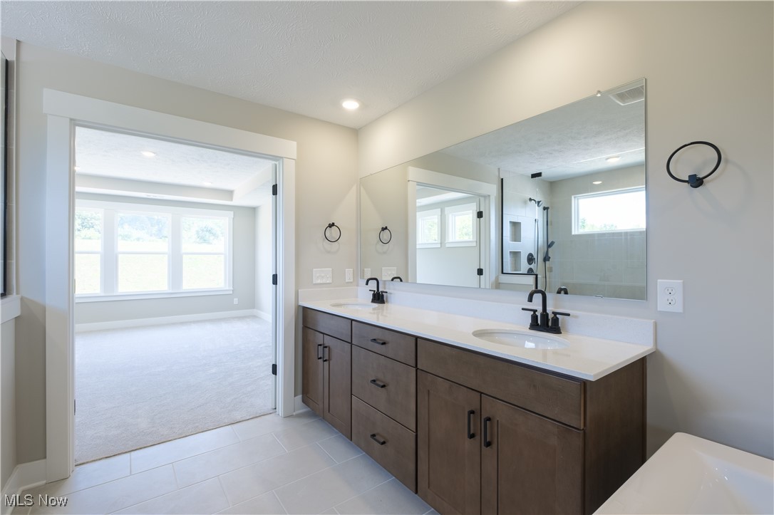 Lakes of Orange - Residential