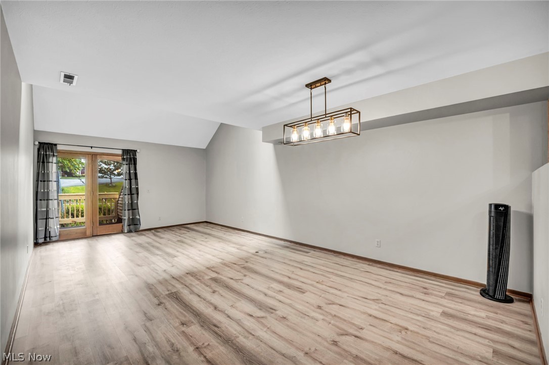 Lofts Condo - Residential