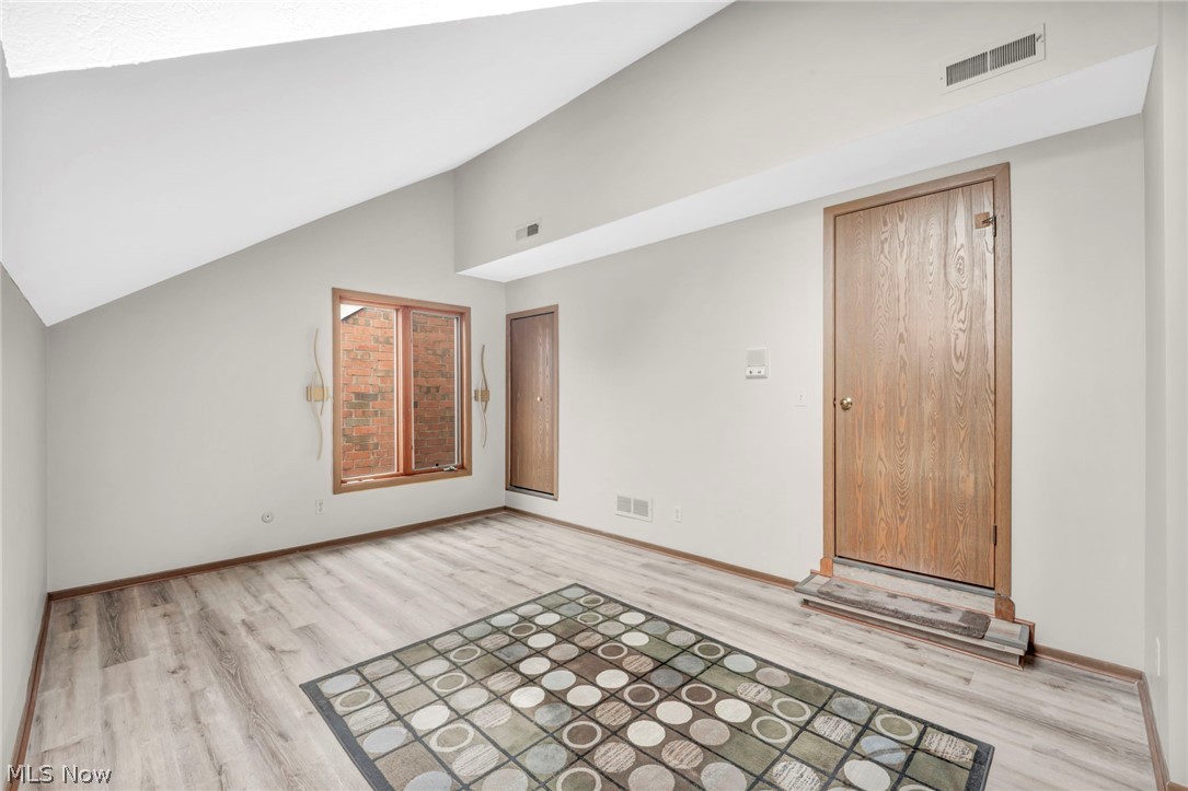 Lofts Condo - Residential