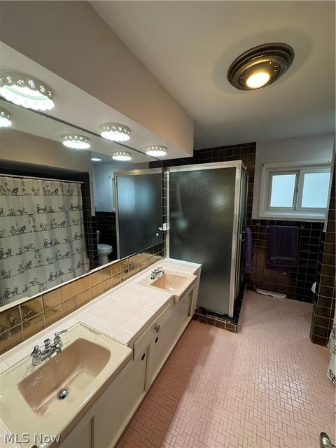 Tiny photo for 2545 Buckhurst Drive, Beachwood, OH 44122 (MLS # 5187590)