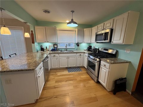 Tiny photo for 2545 Buckhurst Drive, Beachwood, OH 44122 (MLS # 5187590)