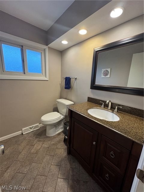 Tiny photo for 2545 Buckhurst Drive, Beachwood, OH 44122 (MLS # 5187590)