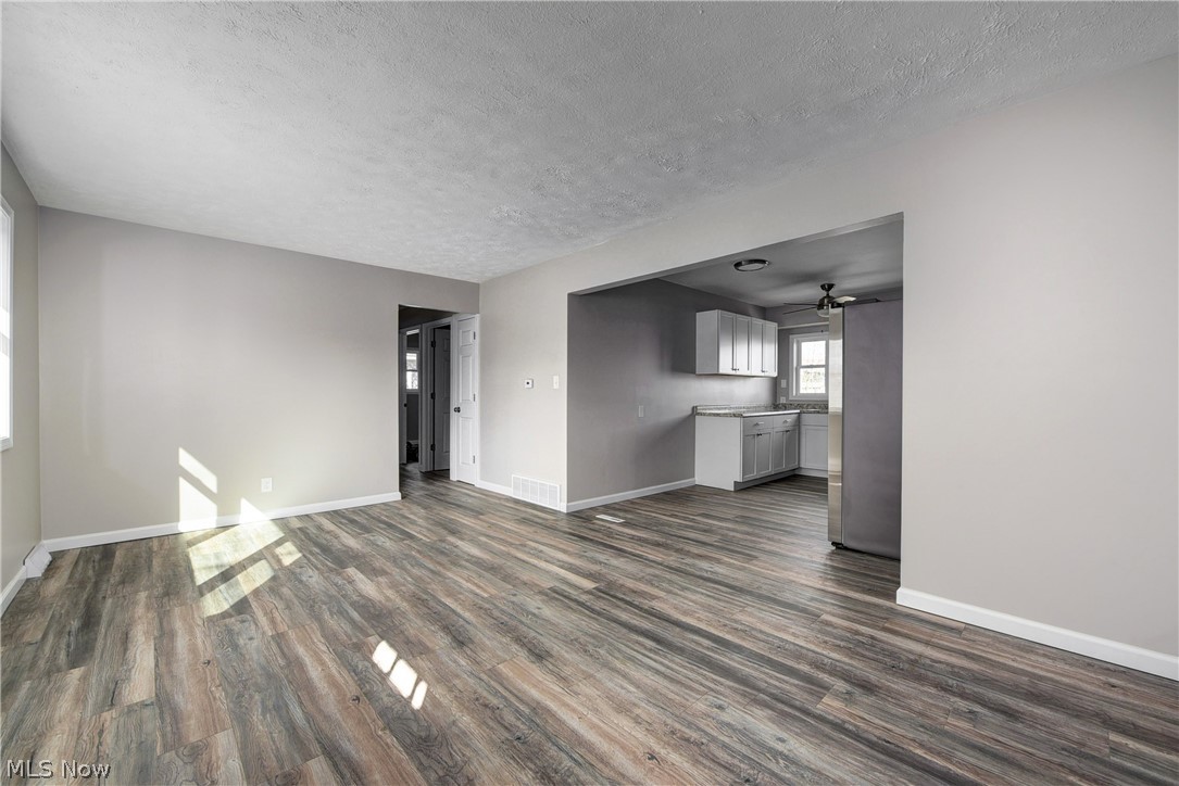 Manning & Campbell Sec 08 - Residential