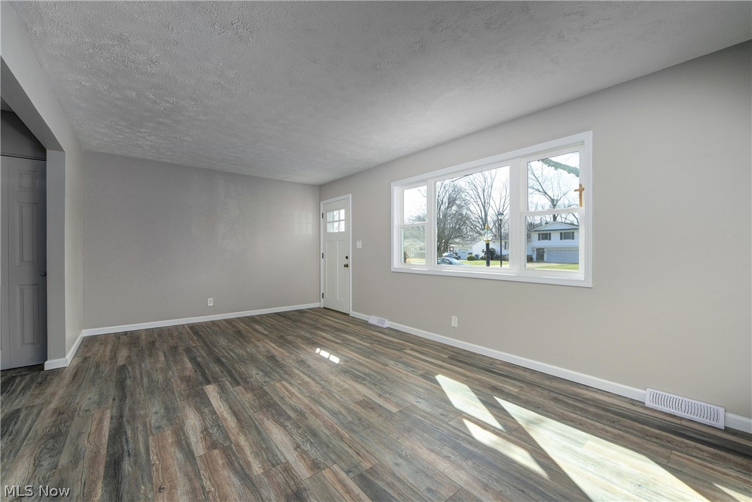 Manning & Campbell Sec 08 - Residential