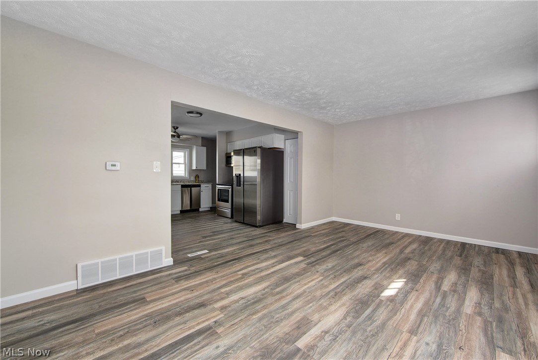 Manning & Campbell Sec 08 - Residential