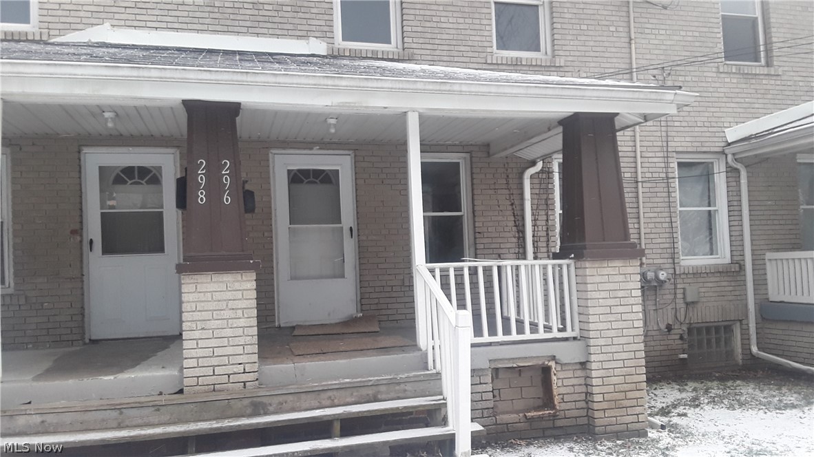 Spacious two bedroom apartment located in heart of Akron, Just south of the University, retail, and restaurants. Easy access to highway. This garden style apartment is more like a large duplex. Each unit has their own front porch, back entry to huge shared backyard (fenced in), plenty of off street parking. Unit has been freshly painted. Stoves are provided, resident must supply their own refrigerator, washer and dryer hookups in each unit. Applications are $35 online, screening includes (but not limited too) criminal background, eviction history, and length of employment. Income must be $1500 or higher a month.