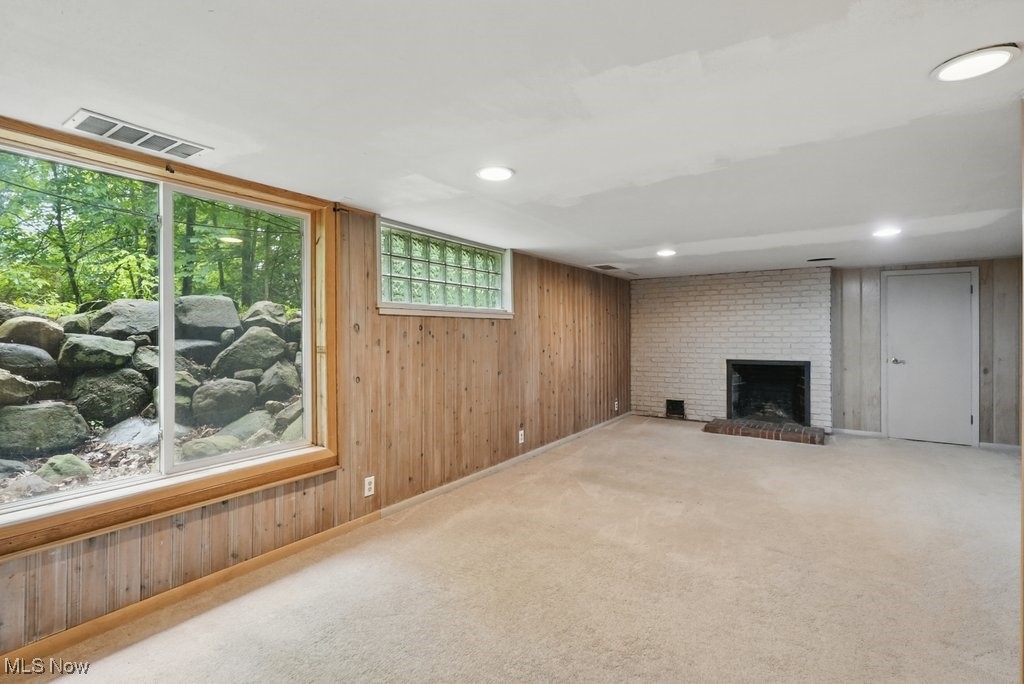 Chagrin Falls, Ohio 44022, United States, 3 Bedrooms Bedrooms, ,3 BathroomsBathrooms,Residential,Pending,147714