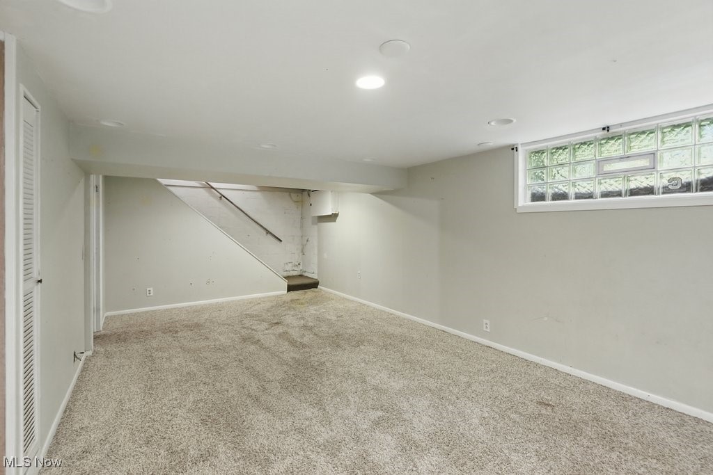 Chagrin Falls, Ohio 44022, United States, 3 Bedrooms Bedrooms, ,3 BathroomsBathrooms,Residential,Pending,147714