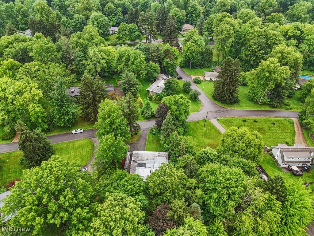 Chagrin Falls, Ohio 44022, United States, 3 Bedrooms Bedrooms, ,3 BathroomsBathrooms,Residential,Pending,147714