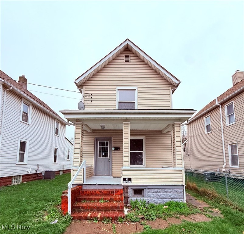 Come check out 1617 Stark Ave featuring over 1,200 sq ft of living space, cozy bedrooms and one full bath—perfect for families, first-time homeowners, or investors looking for a solid rental opportunity. Currently tenant occupied, please do not disturb the tenants. Must be sold as a package with 1811 3rd st, 413 Newton ave and 1511 2nd st.