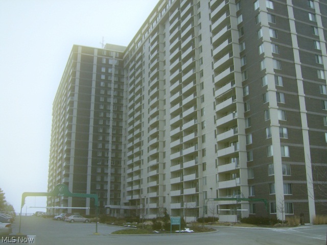 Carlyle Condo - Residential