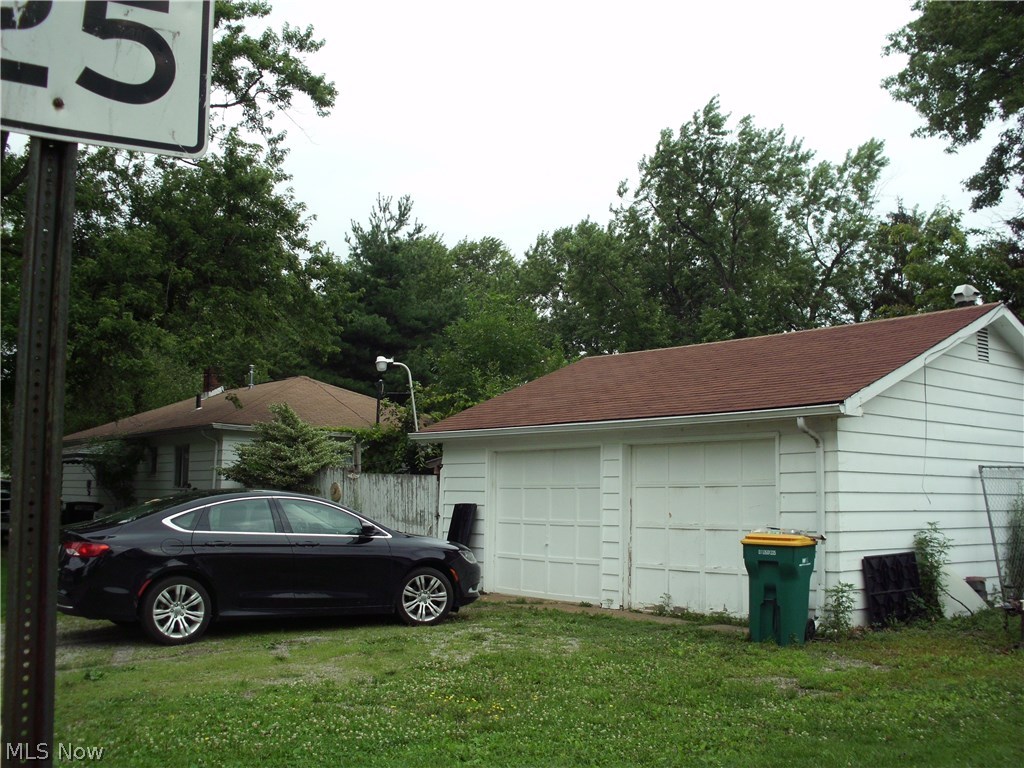 Mentor Headlands Park - Residential