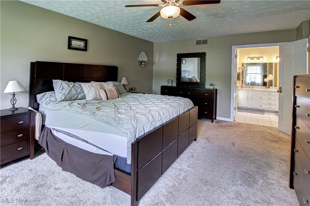 650 Thornhill Lane, Aurora, Ohio image 23