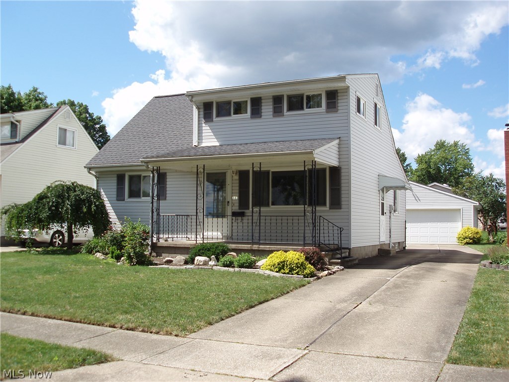 3 Bedroom Cape Cod with 1.5 Baths... Large 2.5 Car Garage with door opener....space to make half bath on second floor into a Full bath...
Windows and Siding new in 2008... Roof replaced in 2010...