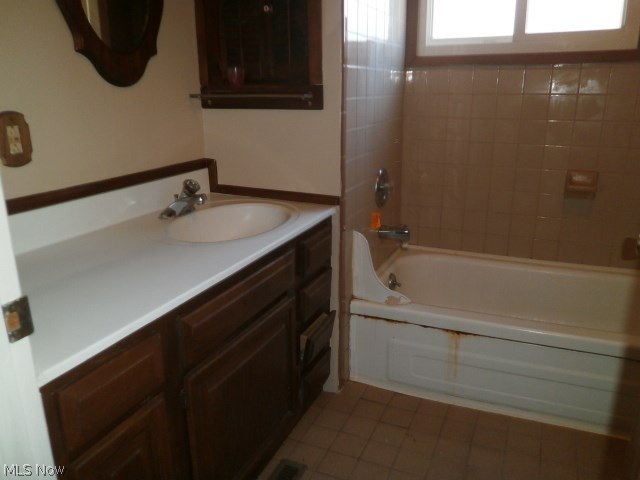 Loseys Chas - Residential