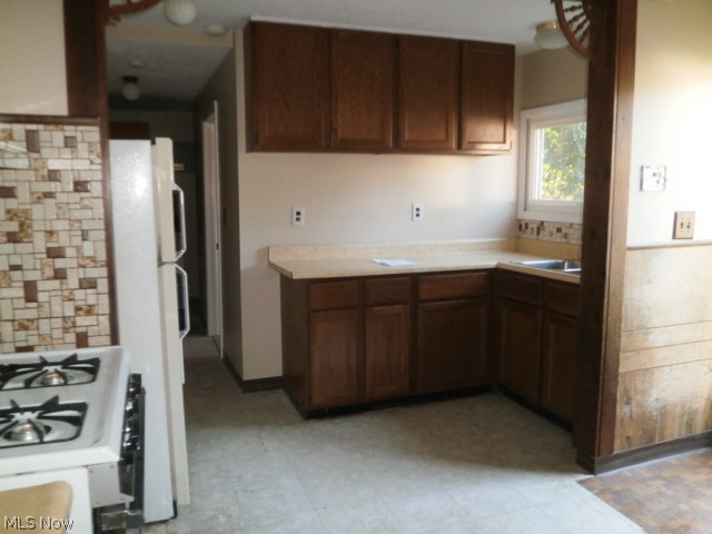 Loseys Chas - Residential