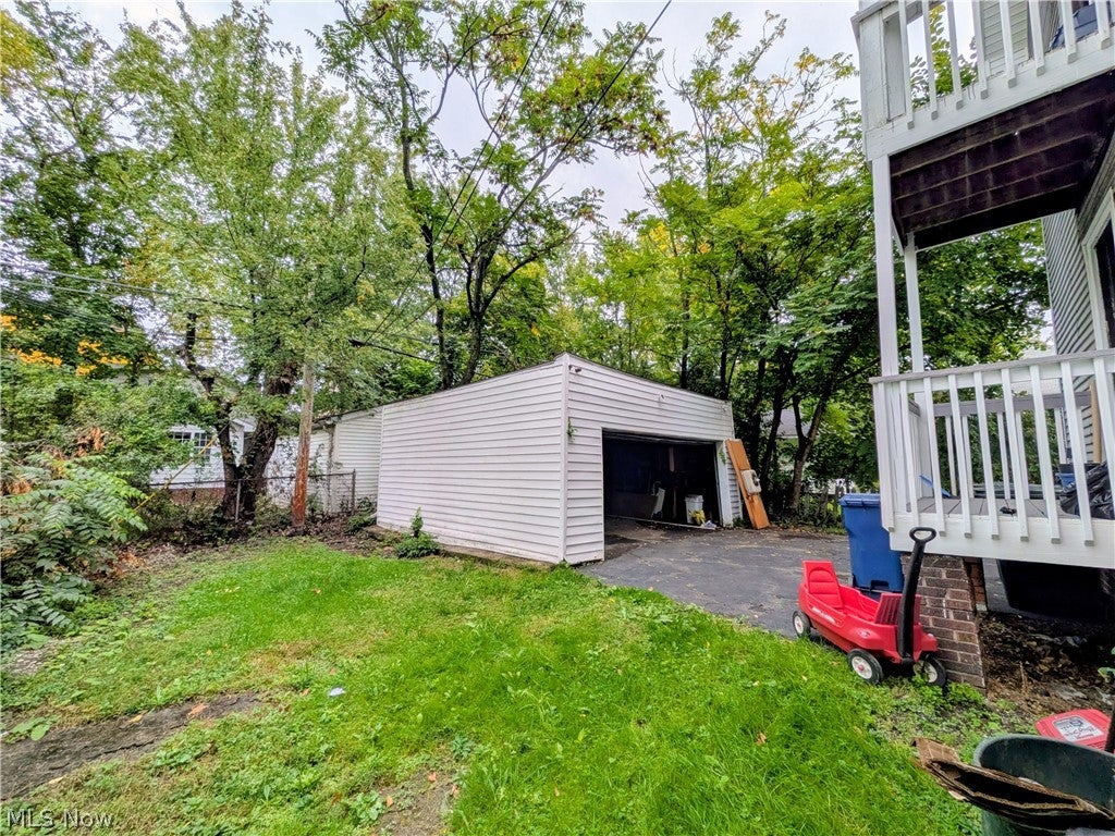 3389 DESOTA Avenue