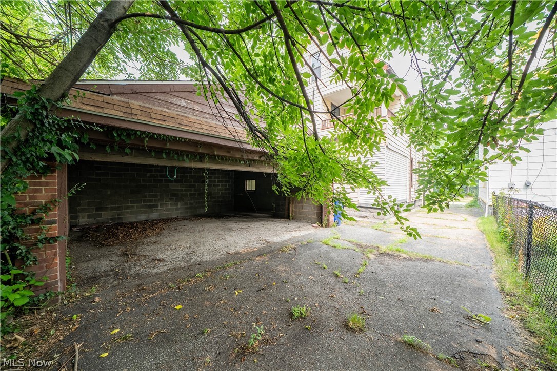 2250 E 86th Street