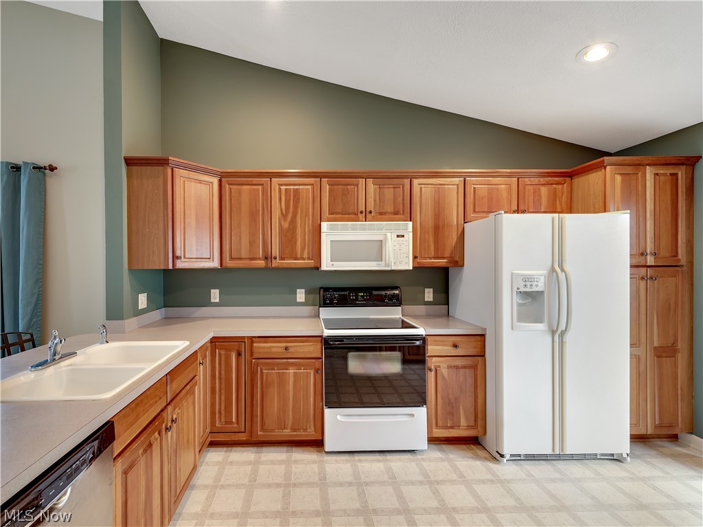 St Andrews Condos - Residential