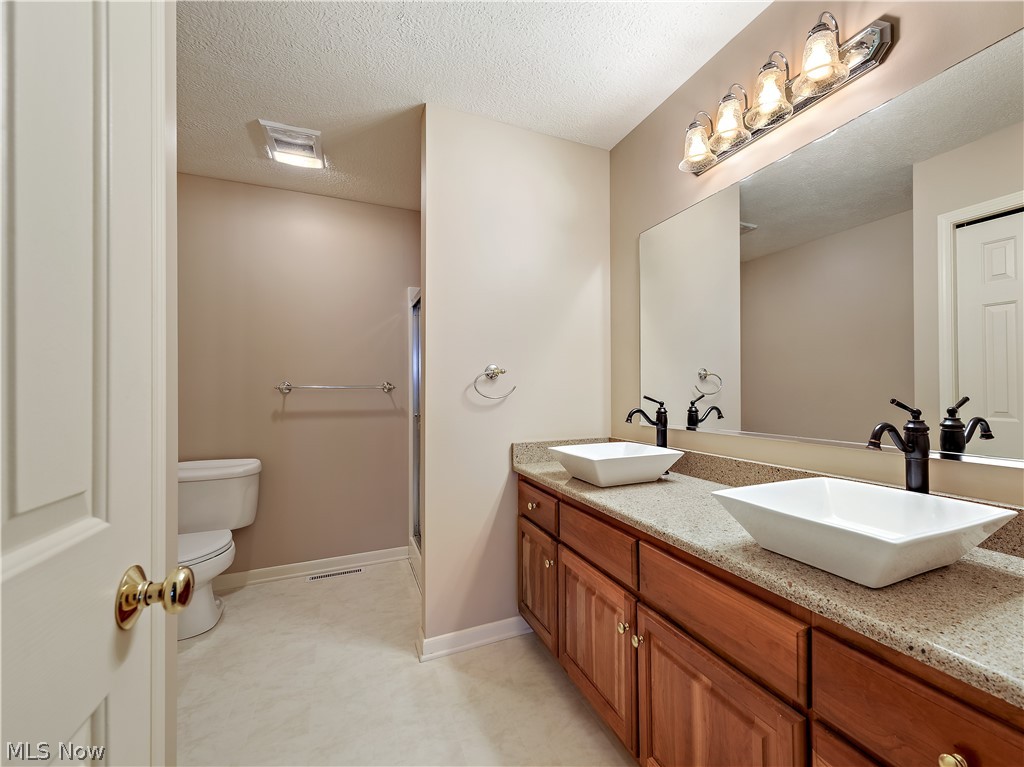 St Andrews Condos - Residential