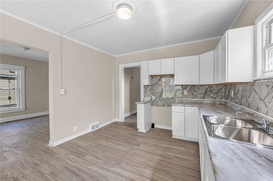 3877 W 31st Street, Cleveland, Ohio image 6