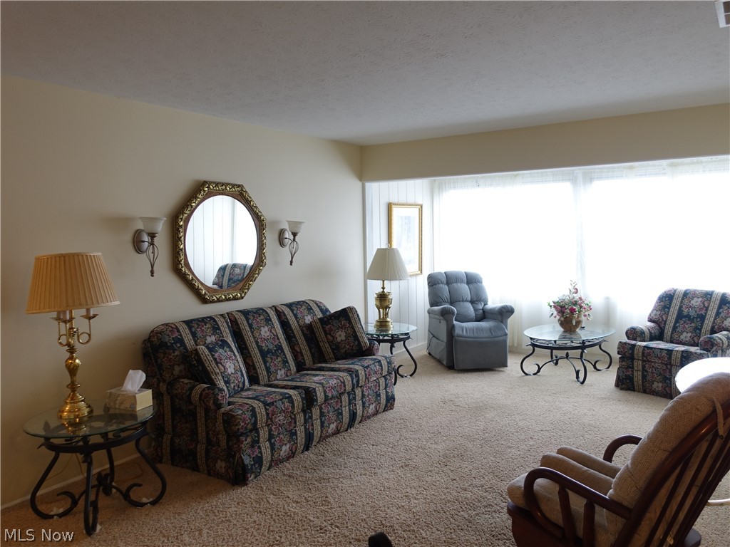 Silver Lake Towers - Residential