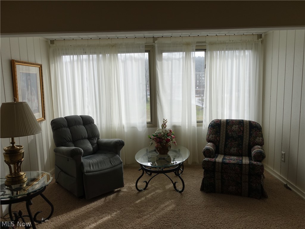 Silver Lake Towers - Residential