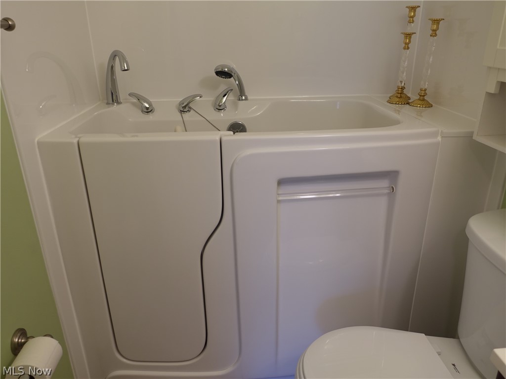 Silver Lake Towers - Residential