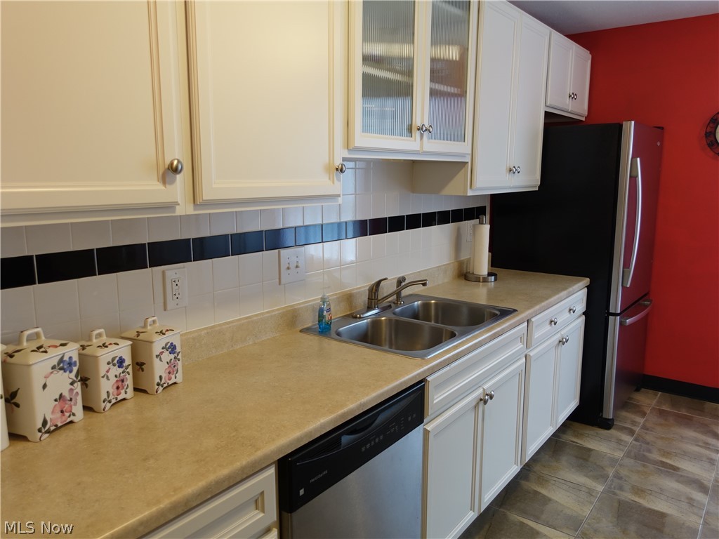 Silver Lake Towers - Residential