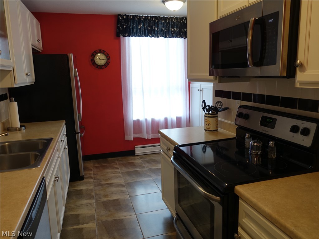 Silver Lake Towers - Residential