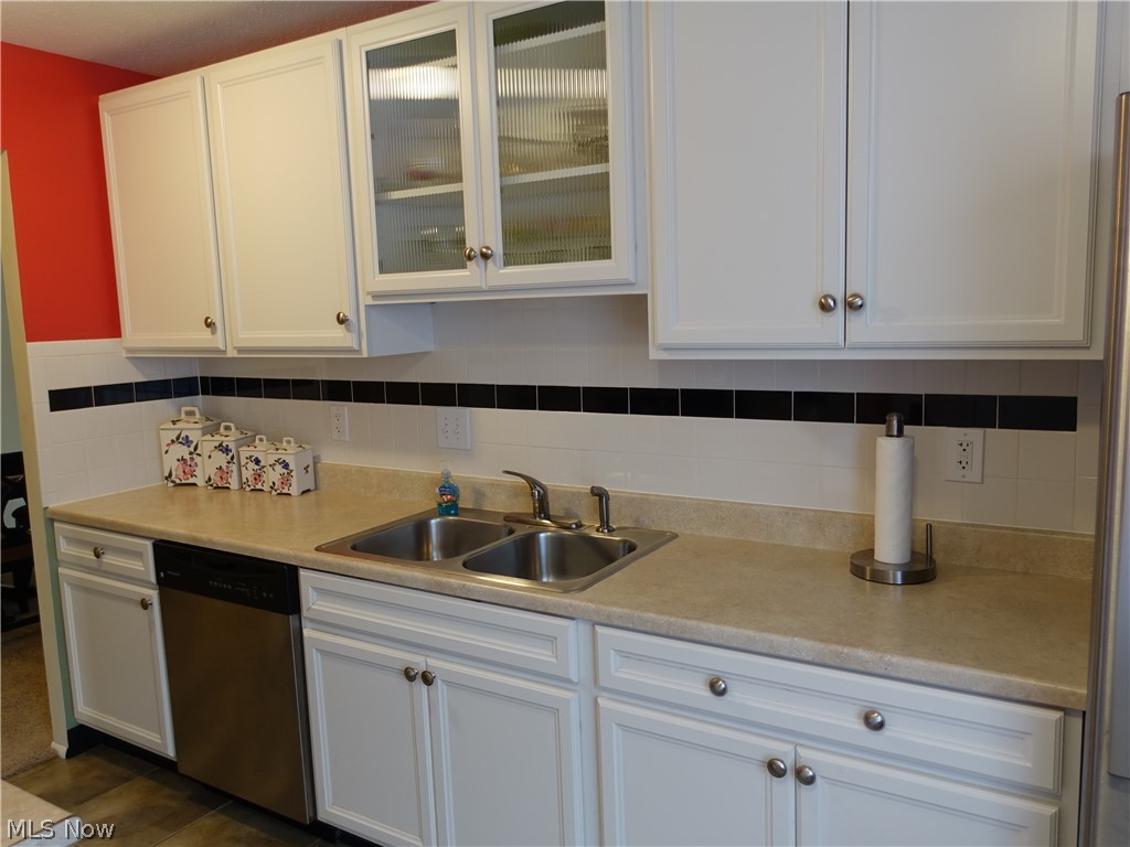 Silver Lake Towers - Residential